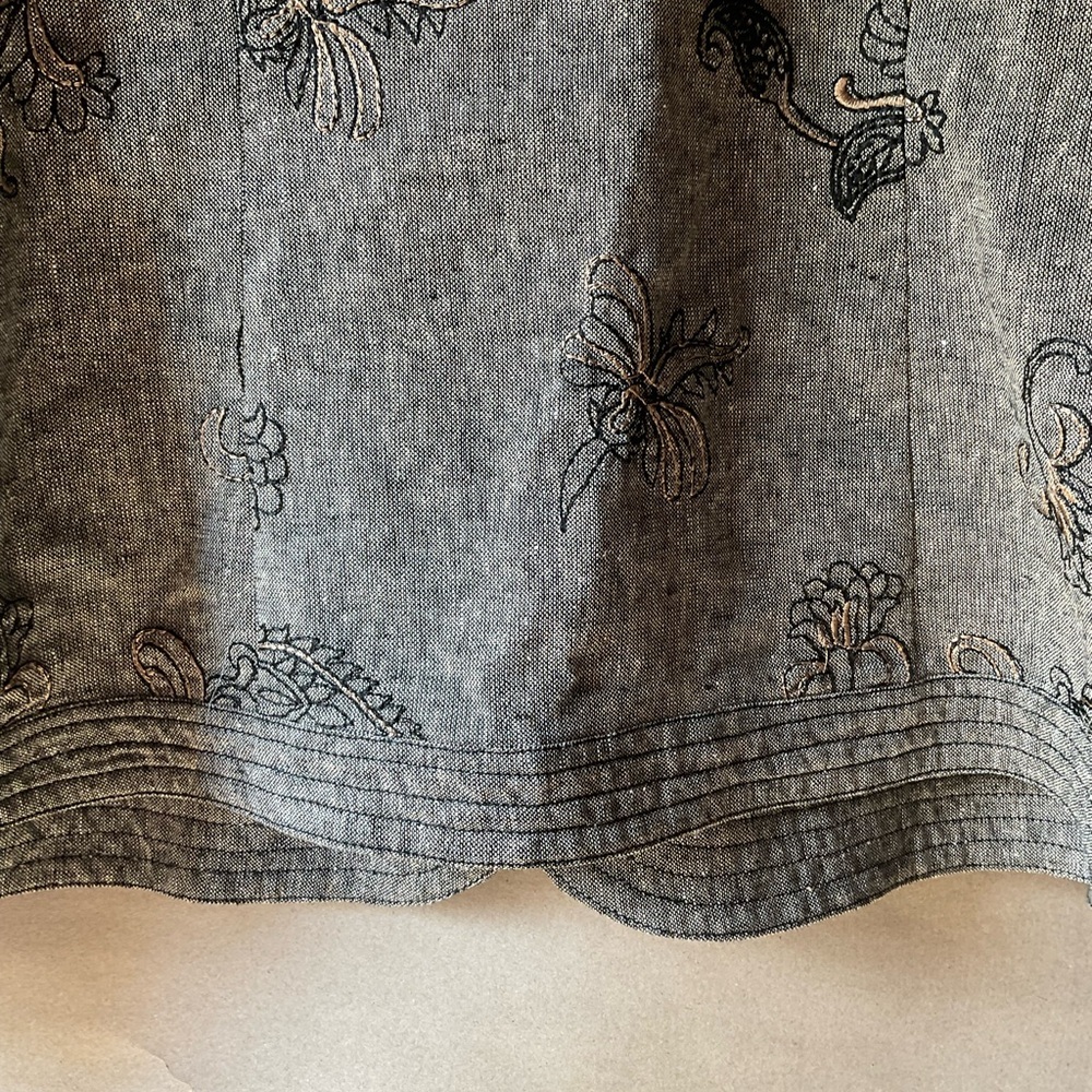 R Q T jacket. Embroidered. Linen blend. Gray. Size 14 - Picture 9 of 12
